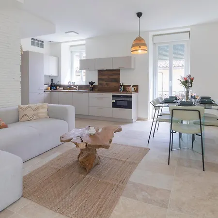 Immeuble 4 Apps Nimois Clim, Terrasse, Lumineux Maisoncarreeconciergerie