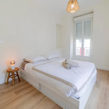Immeuble 4 Apps Nimois Clim, Terrasse, Lumineux Maisoncarreeconciergerie Lejlighed