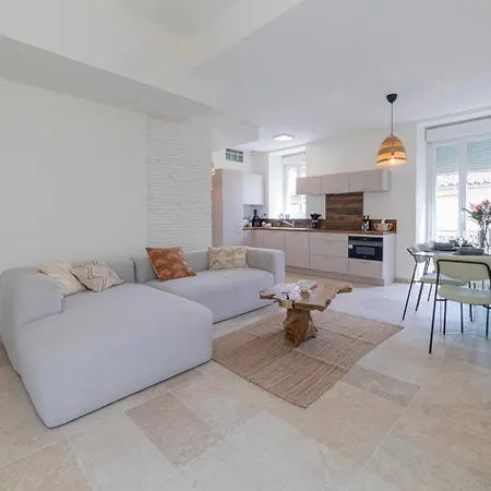 Immeuble 4 Apps Nimois Clim, Terrasse, Lumineux Maisoncarreeconciergerie Lejlighed